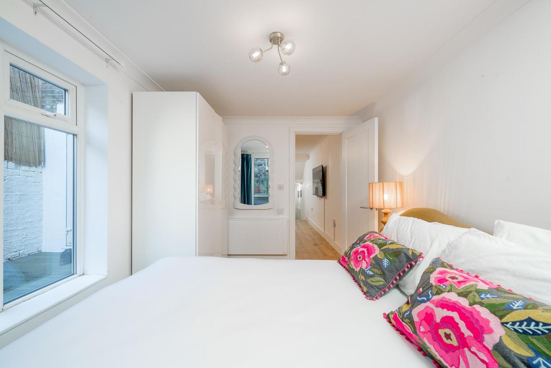 Appartamento Niru Experience Stylish Garden Getaway Londra