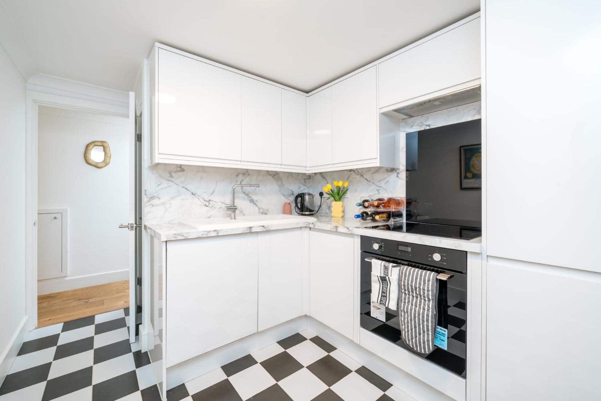 Appartamento Niru Experience Stylish Garden Getaway Londra