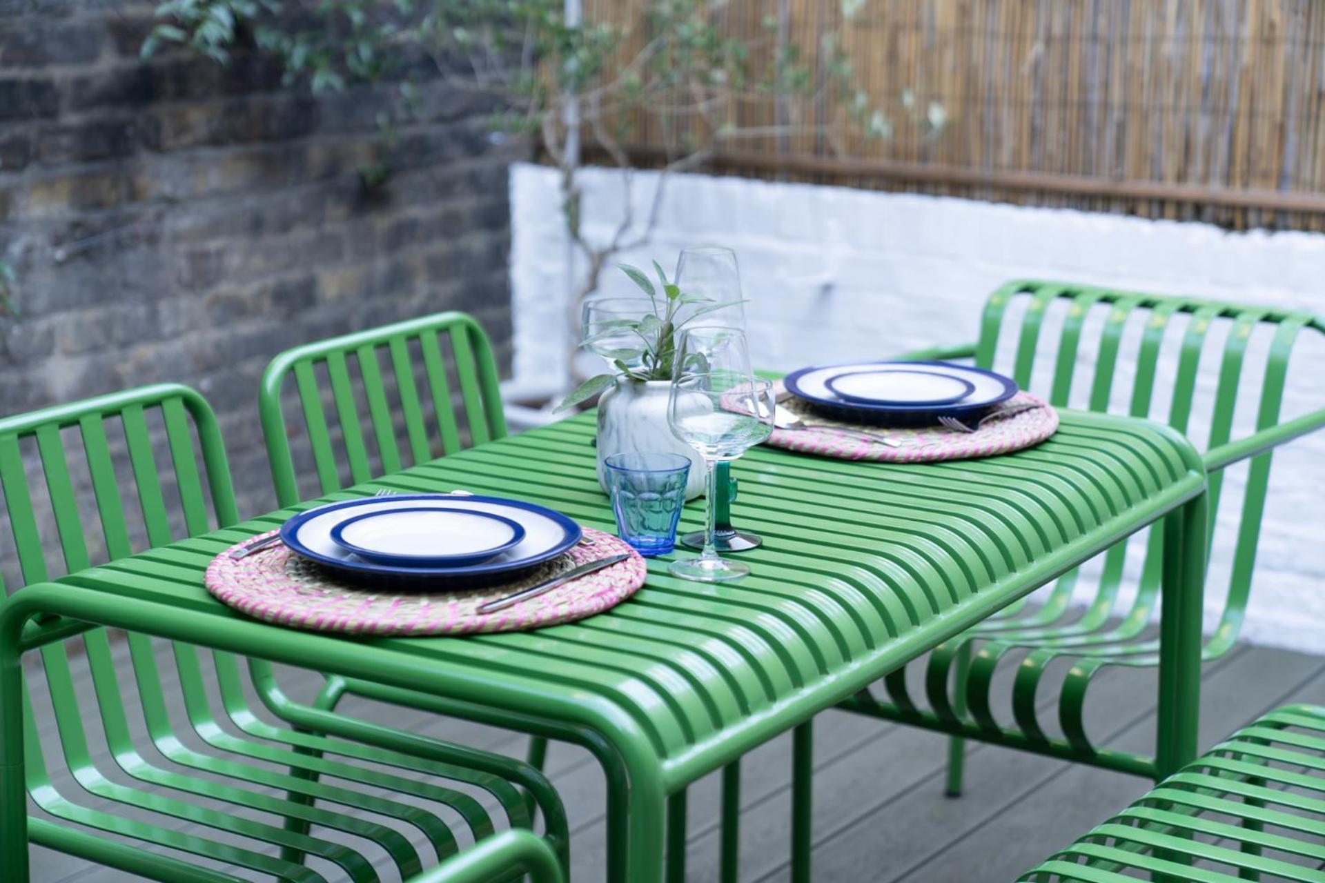 Appartamento Niru Experience Stylish Garden Getaway Londra