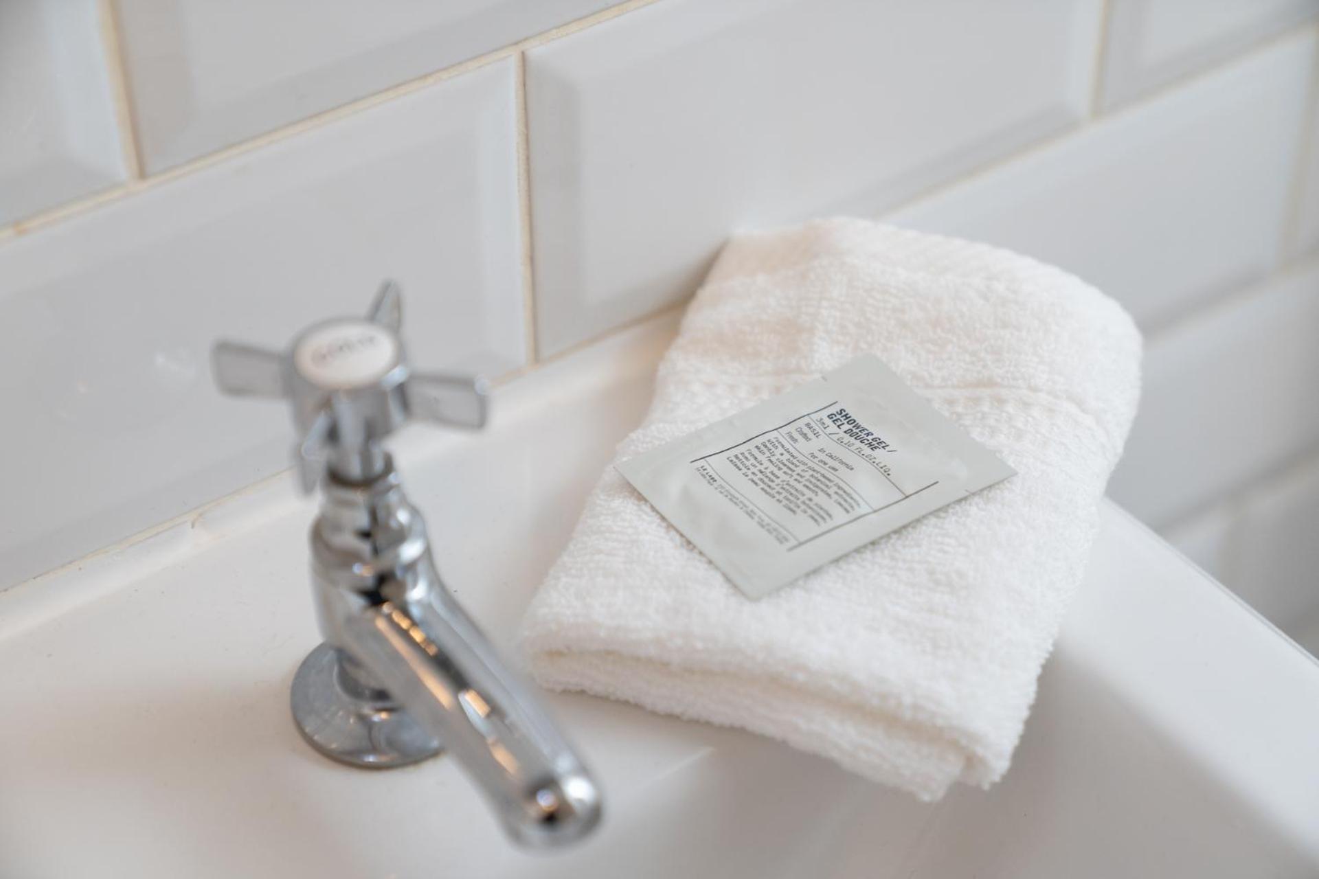 Niru Experience Stylish Garden Getaway Londra